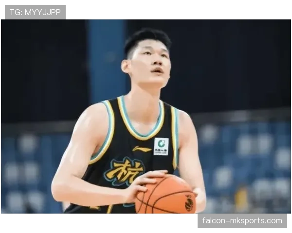 胡金秋球场上一本正经，私下却让朋友都说他像个土豪巨富？