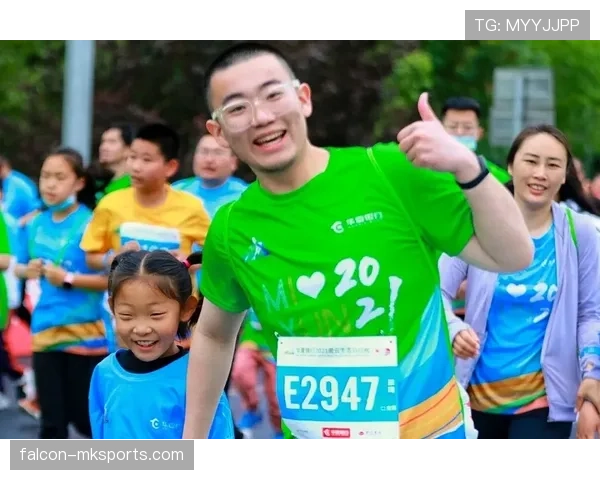 刷到孙一文晒的早餐单，一杯咖啡顶我一周饭钱，生活差距像放大镜